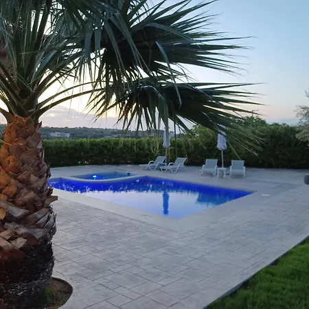 Merastri Villa Asterion